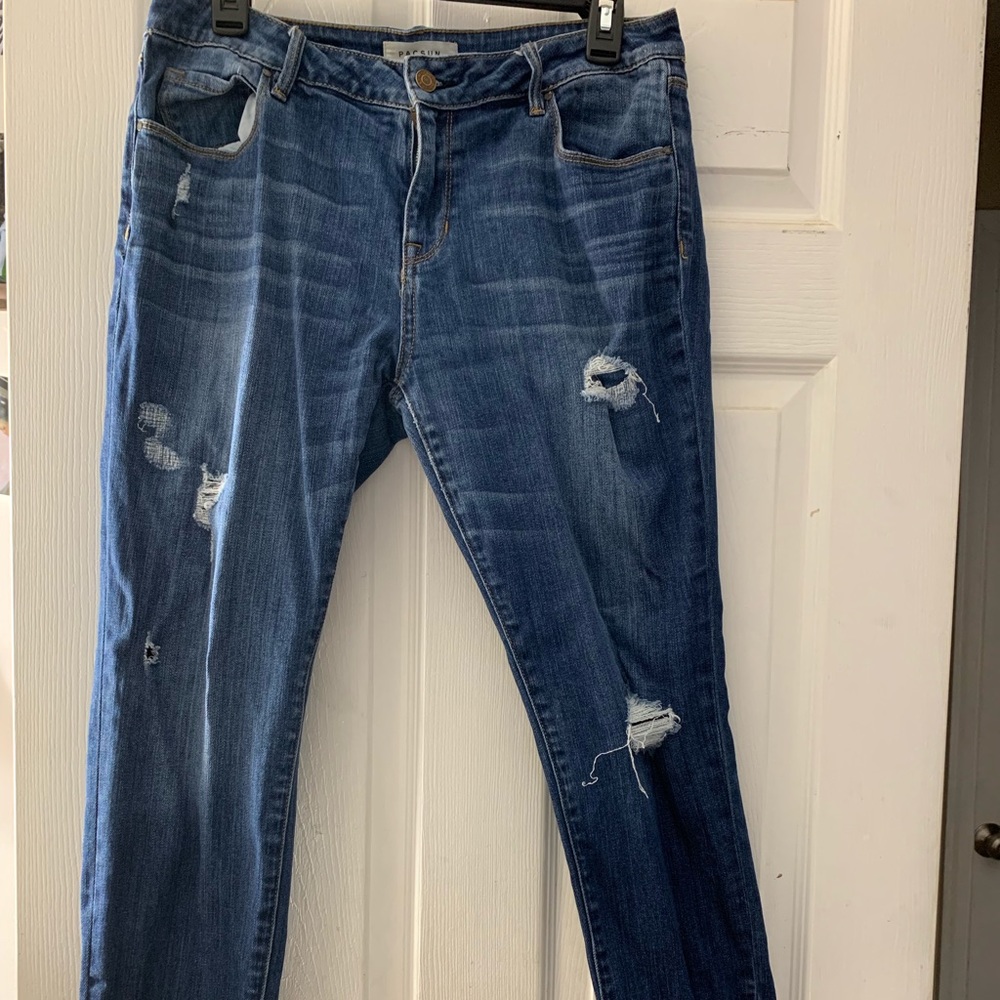 Medium Wash with Holes (Ankle Skinny)